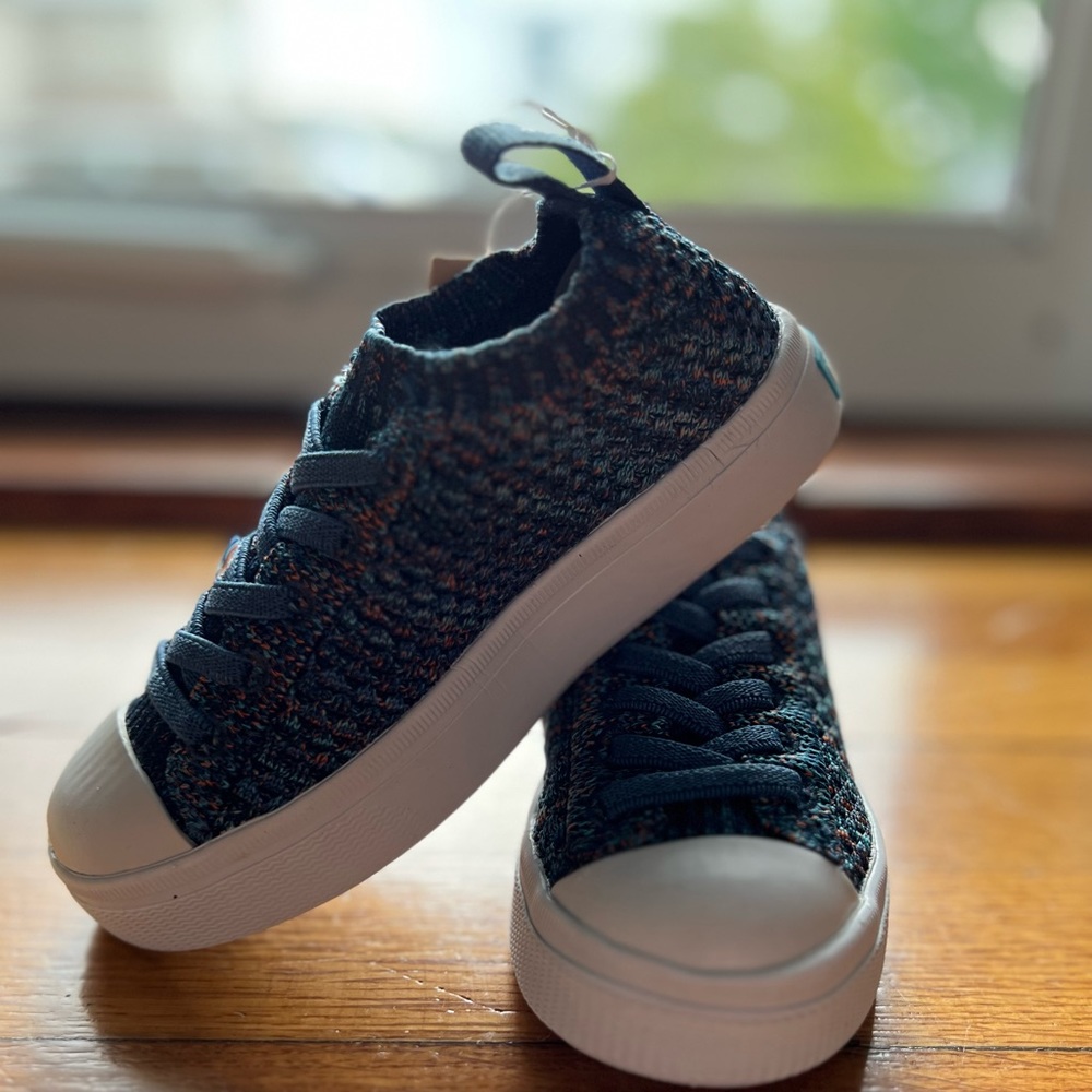 Native (10C) Jefferson 2.0 Sugarlite - blue. New with tags
